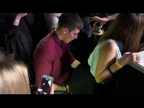 ❤️ Seks sebenar di kelab malam Rusia. Gadis Rusia berusia 18 tahun di dubur dan faraj disetubuhi di kelab malam ❤ pelacur di lucah ms.centr-klassiki.ru ❤